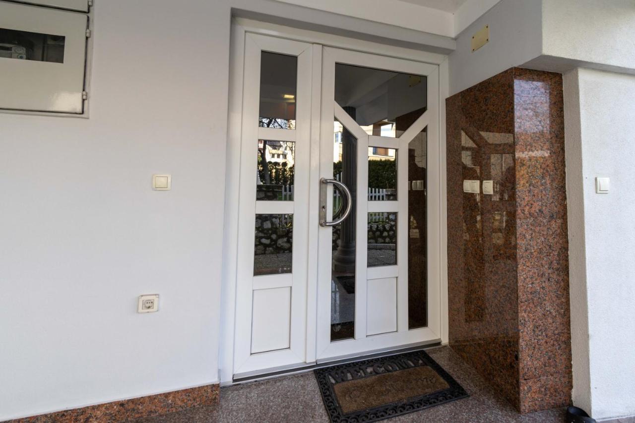 Apartments Arna Visoko Exterior foto
